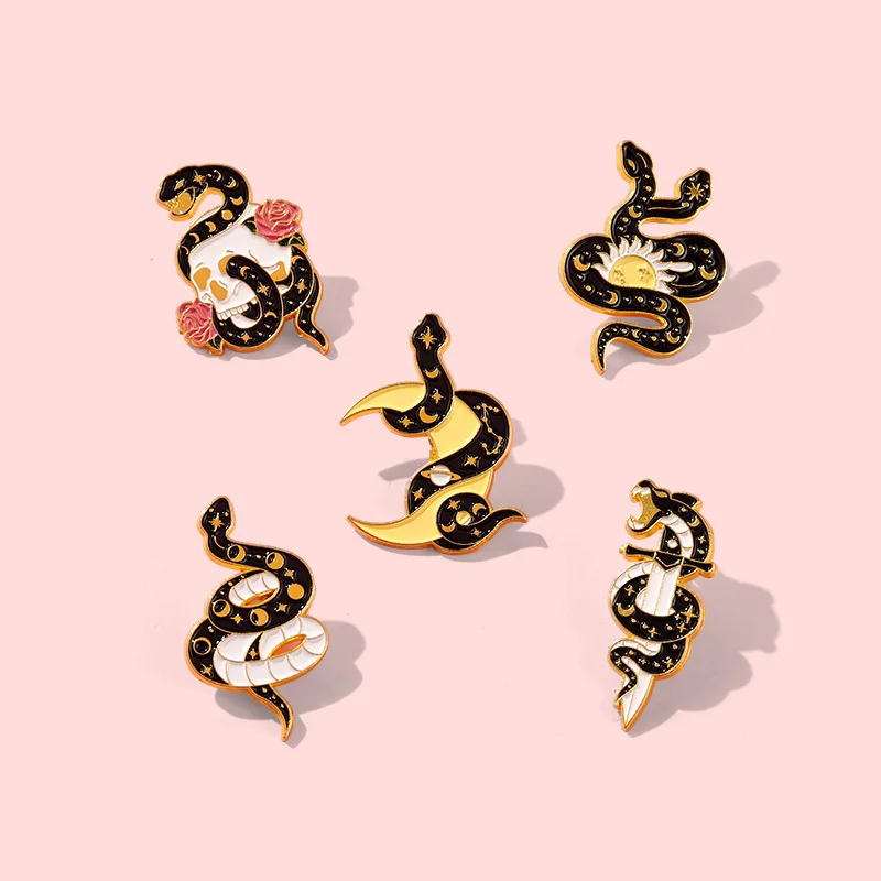 Pin Club | Черна змия пънк растителни цветя метална брошка дрехи раница Хелоуин череп луна потребителски ревера значки подаръци на едро